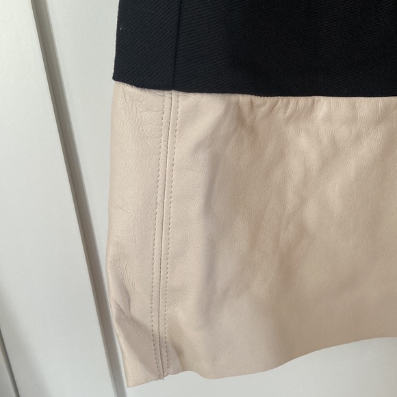 Patterson J. Kincaid PJK Black and Ivory Leather Panel Pleated Mini Skirt Size S - Picture 2 of 6